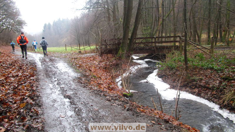 17NEU06.jpg 17NEU06.jpg